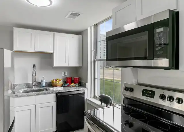 Property at Beach Club Detroit - 7700 E Jefferson Ave, Detroit, MI, 48214, 0-1 beds, 1 bath, [object Object]