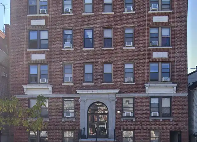 Property at 44 W 33rd St, Bayonne, NJ, 07002, 1 bed, 1 bath, [object Object]