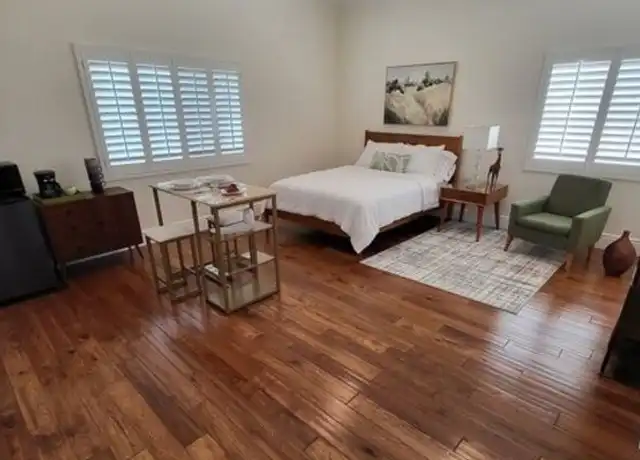 Property at 4956 Doman Ave, Tarzana, CA, 91356, 1 bed, 1 bath, [object Object]