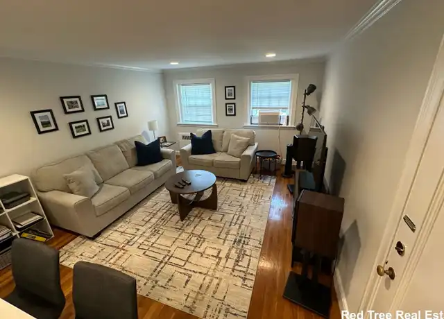 Property at 75 Wyman St Unit 3, Waban, MA, 02468, 2 beds, 1 bath, [object Object]