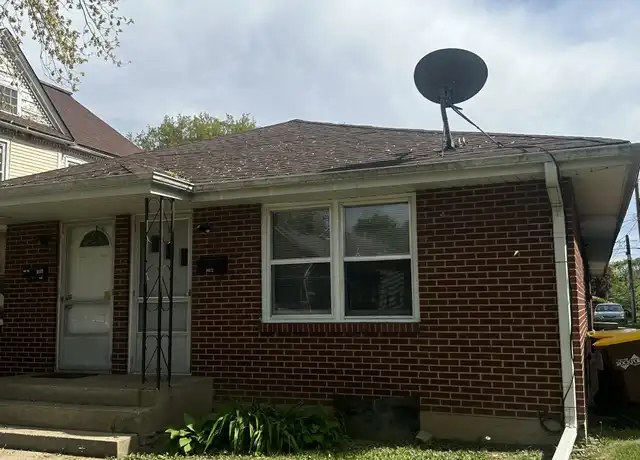 Property at 2021 16th Ave Unit 1 1, Rockford, IL, 61104, 2 beds, 1 bath, [object Object]