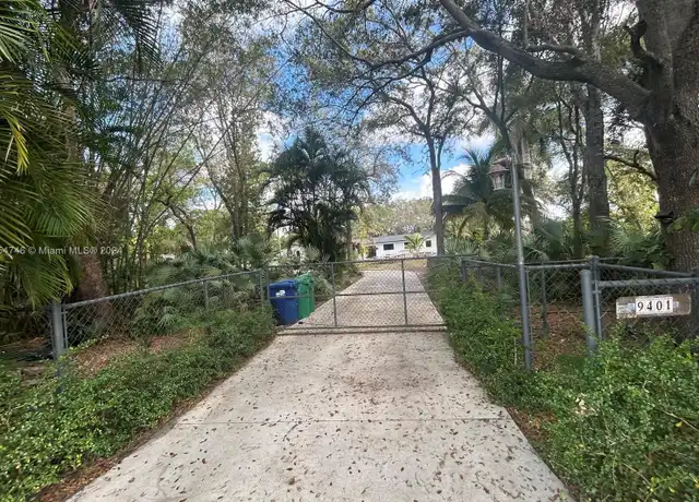 Property at 9401 SW 106th St, Miami, FL, 33176, 5 beds, 2 baths, [object Object]