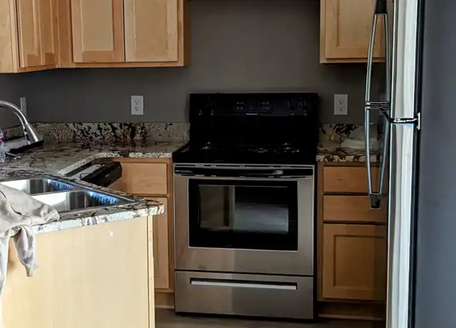 Property at 9303 Stonestreet Rd Unit 100B, Louisville, KY, 40272, 1 bed, 2 baths, [object Object]