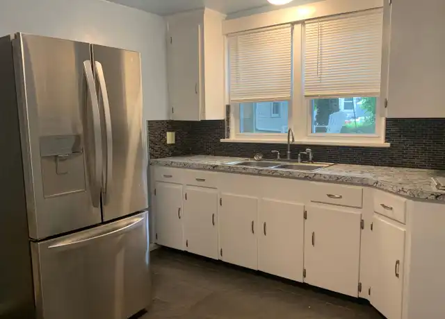 Property at 237 W King St Unit 237 3, Shippensburg, PA, 17257, 2 beds, 1 bath, [object Object]