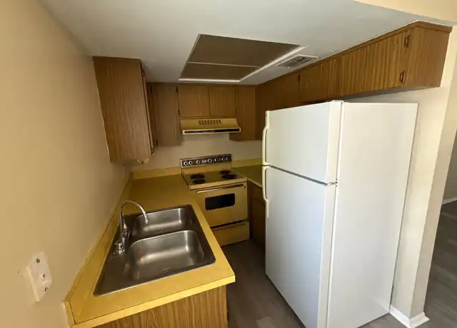 Property at 12086 W Belvedere St Unit H, Crystal River, FL, 34428, 2 beds, 1.5 baths, [object Object]