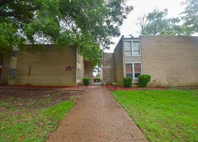 Property at 32 N Belvedere Blvd #10, Memphis, TN, 38104, 2 beds, 1 bath, [object Object]