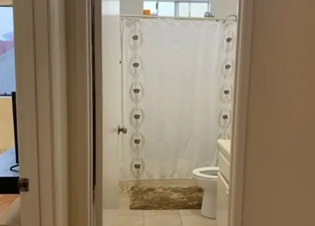 Property at 610 Olive Ave, Huntington Beach, CA, 92648, 1 bed, 1 bath, [object Object]