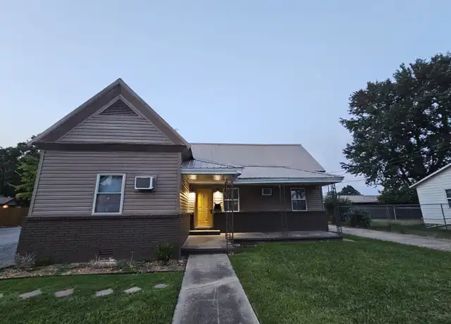 Property at 3904 Griffin St Unit 1B, Jonesboro, AR, 72401, 2 beds, 1 bath, [object Object]