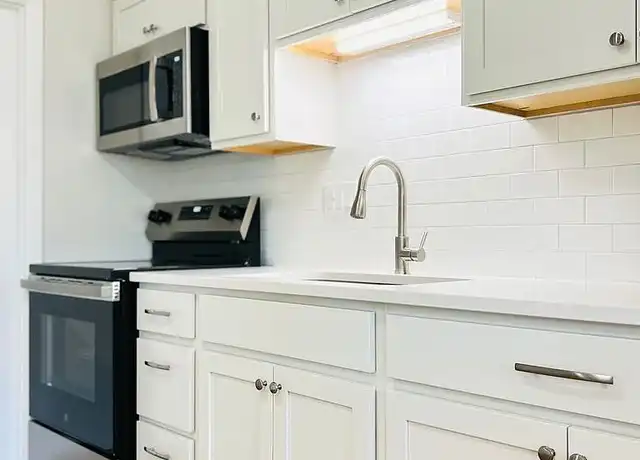 Property at Parkside Apartment Homes - 1690 Broad St, Cranston, RI, 02905, 0 beds, 1 bath, [object Object]