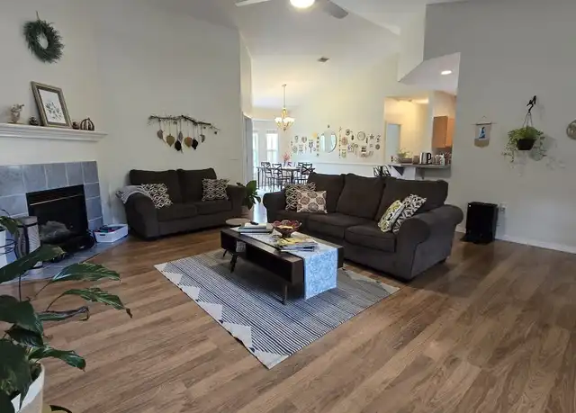Property at 6834 SW 83rd Ter, Gainesville, FL, 32608, 4 beds, 2 baths, [object Object]
