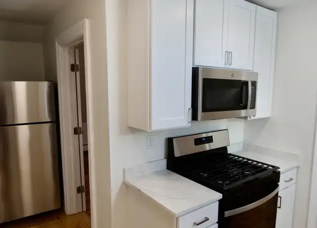 Property at 81 Summer St Unit 3W, New Bedford, MA, 02740, 2 beds, 1 bath, [object Object]