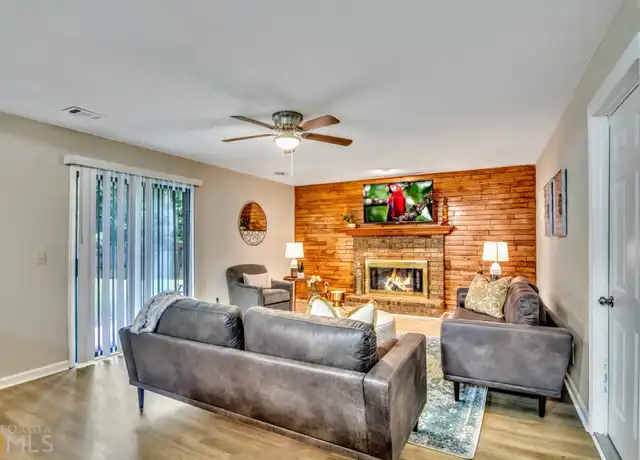 Property at 2025 Winsburg Dr NW, Kennesaw, GA, 30144, 3 beds, 2 baths, [object Object]