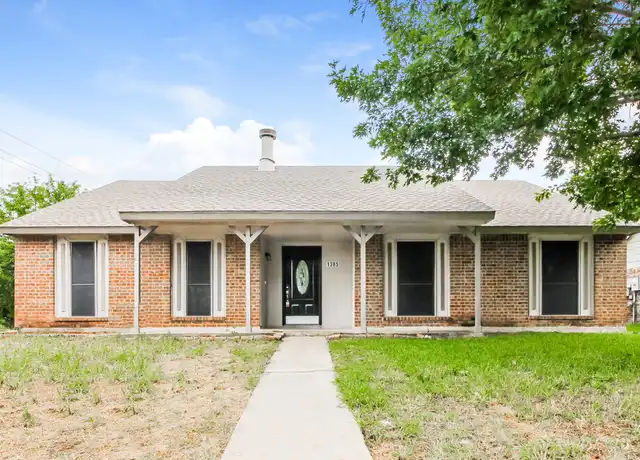 Property at 1385 Southridge Dr, Lancaster, TX, 75146, 3 beds, 2 baths, [object Object]