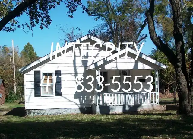 Property at 2707 W Elm St, Springfield, MO, 65802, 2 beds, 1 bath, [object Object]