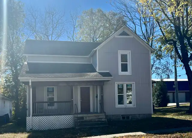 Property at 308 Jackson St, Warrensburg, MO, 64093, 5 beds, 2 baths, [object Object]