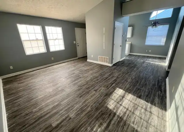 Property at 155 Baker Dr Unit 145, Shelbyville, KY, 40065, 2 beds, 1.5 baths, [object Object]