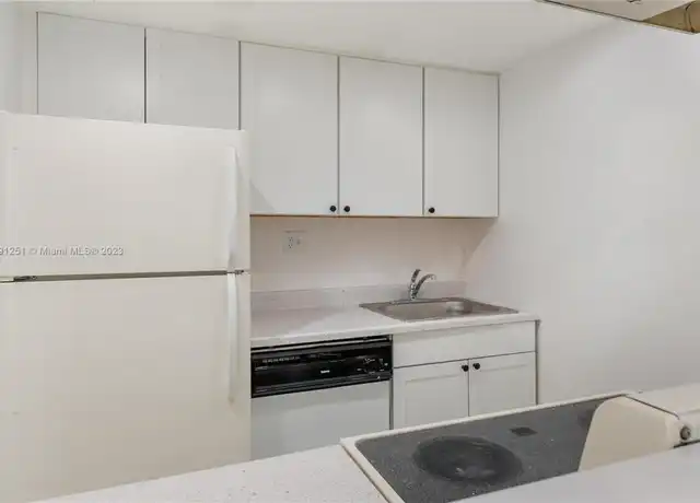 Property at 5841 Washington St, Hollywood, FL, 33023, 1 bed, 1 bath, [object Object]
