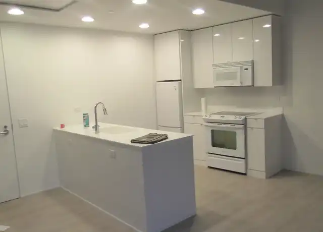 Property at Uptown - 11471 Euclid Ave, Cleveland, OH, 44106, 0 beds, 1 bath, [object Object]
