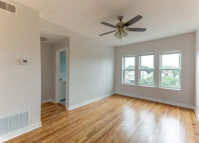 Property at 3358 W Montrose Ave Unit 3, Chicago, IL, 60618, 0 beds, 1 bath, [object Object]