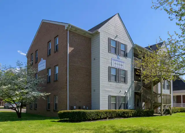 Property at 400 Transylvania Park, Lexington, KY, 40508, 2 beds, 1 bath, [object Object]