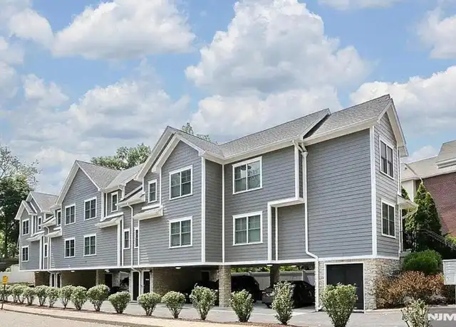 Property at 53 Crest St Unit 5, Westwood, NJ, 07675, 2 beds, 1.5 baths, [object Object]