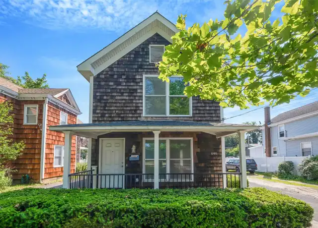 Property at 644 Roanoke Ave Unit A, Riverhead, NY, 11901, 3 beds, 1 bath, [object Object]