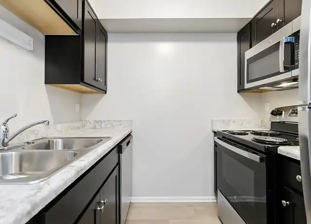 Property at Boulder Creek Apartments - 10400 Pavilion Way, Louisville, KY, 40299, 1 bed, 1 bath, [object Object]