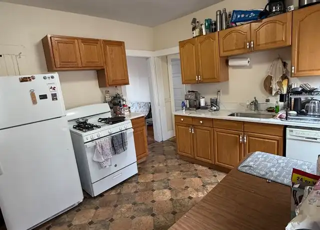 Property at 39 Porter St Unit 1, Somerville, MA, 02143, 3 beds, 2 baths, [object Object]