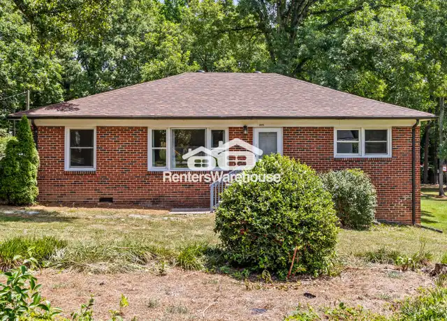 Property at 5025 Lochlain Dr, Charlotte, NC, 28217, 3 beds, 2 baths, [object Object]