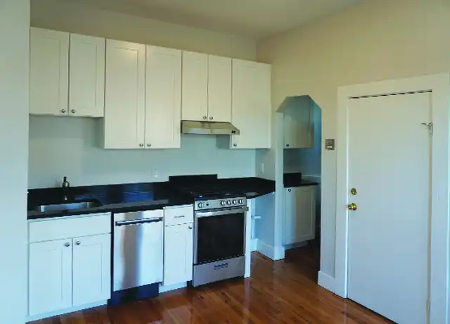 Property at 116 Willow St Unit 116-03, Cambridge, MA, 02141, 1 bed, 1 bath, [object Object]