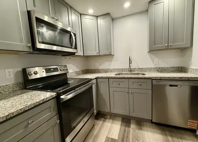 Property at 15 Lawrence St Unit 3, Waltham, MA, 02451, 1 bed, 1 bath, [object Object]