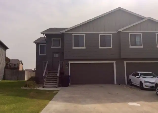 Property at 3286 Stephanie Dr, Dickinson, ND, 58601, 4 beds, 3 baths, [object Object]