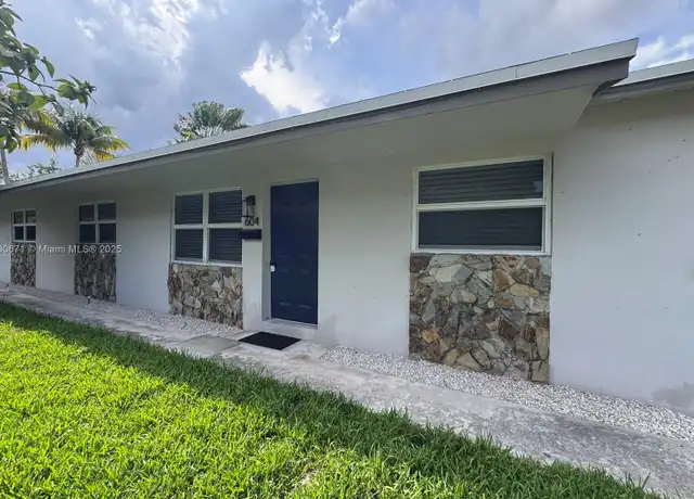 Property at 604 SW 5th Ave Unit 604, Fort Lauderdale, FL, 33315, 3 beds, 2 baths, [object Object]