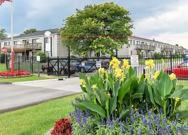 Property at Waynewood Apartments - 6737 N Wayne Rd, Westland, MI, 48185, 1-2 bed, 1-1.5 bath, [object Object]