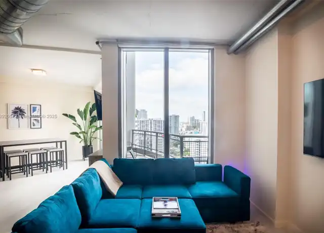 Property at 690 SW 1st Ct #2527, Miami, FL, 33130, 2 beds, 2 baths, [object Object]