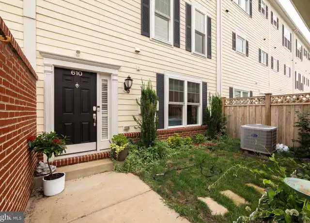 Property at 610 Marina Landing Ln, Woodbridge, VA, 22191, 3 beds, 3.5 baths, [object Object]