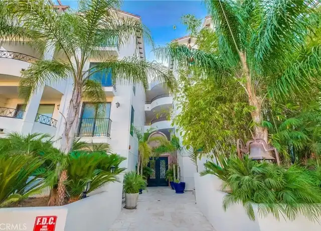 Property at 5253 Vantage Ave #105, Valley Village, CA, 91607, 4 beds, 2 baths, [object Object]