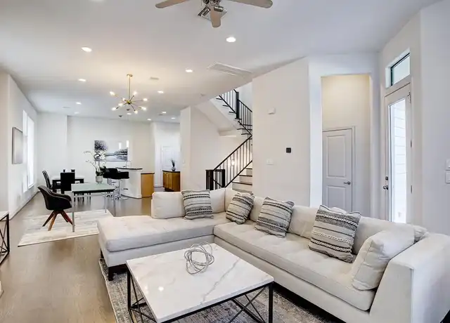 Property at 902 Roy St, Houston, TX, 77007, 3 beds, 3.5 baths, [object Object]