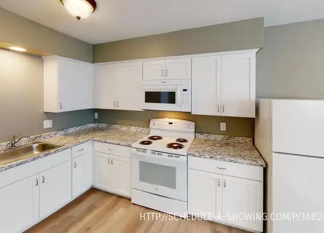Property at 403 E Park St Unit 25, Marquette, MI, 49855, 1 bed, 1 bath, [object Object]