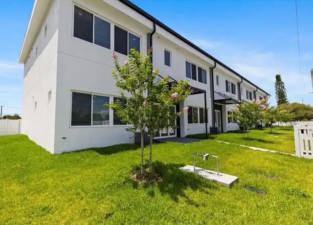 Property at 2608 W Columbus Dr #5, Tampa, FL, 33607, 3 beds, 2.5 baths, [object Object]