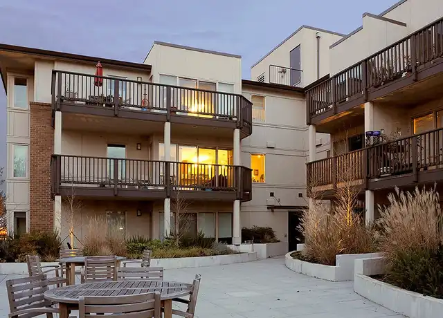 Property at John Court - 1435 E John St, Seattle, WA, 98112, 0-2 beds, 1-2 bath, [object Object]