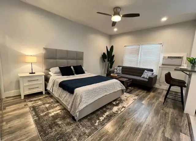Property at 660 S Cloverdale Ave, Los Angeles, CA, 90036, 0 beds, 1 bath, [object Object]