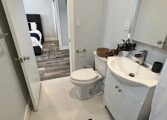 Property at 660 S Cloverdale Ave, Los Angeles, CA, 90036, 0 beds, 1 bath, [object Object]