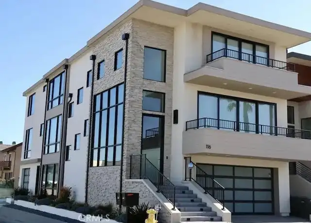 Property at 116 W Channel Islands Blvd, Oxnard, CA, 93035, 5 beds, 5 baths, [object Object]