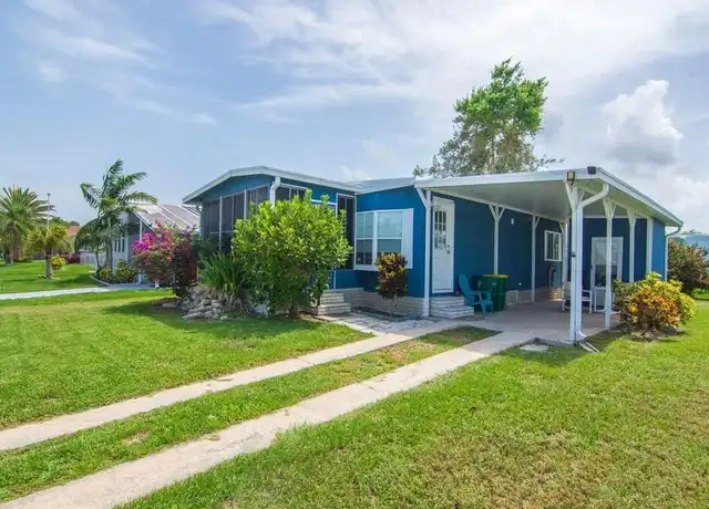Property at 1033 Oriole Cir, Sebastian, FL, 32976, 2 beds, 1.5 baths, [object Object]