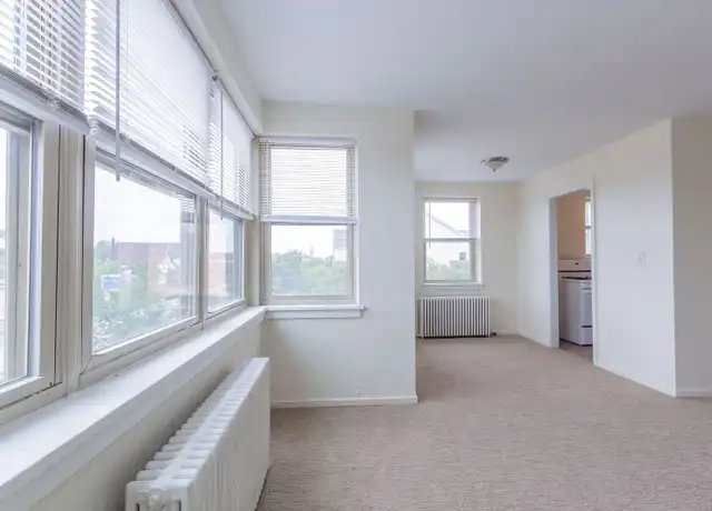 Property at 499 Snelling Ave S Unit 201, St Paul, MN, 55116, 1 bed, 1 bath, [object Object]