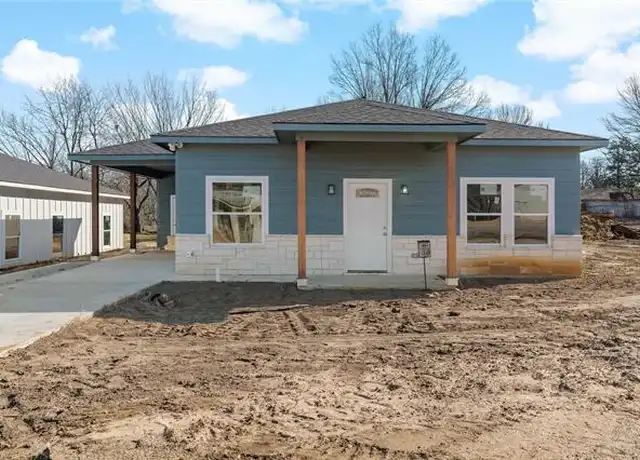 Property at 1410 Fitzhugh Ave, Paris, TX, 75460, 3 beds, 2 baths, [object Object]