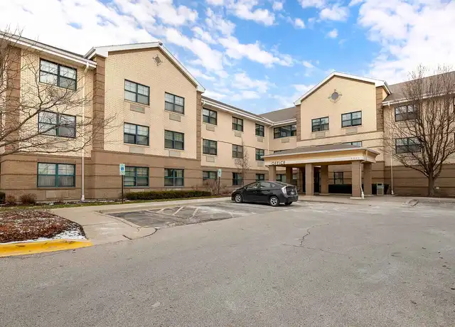 Property at Chicago - Schaumburg - I-90 - 2000 N Roselle Rd, Schaumburg, IL, 60195, 0 beds, 1 bath, [object Object]