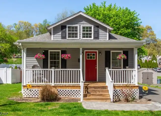 Property at 7 Wausau St, Ogdensburg, NJ, 07439, 3 beds, 1 bath, [object Object]