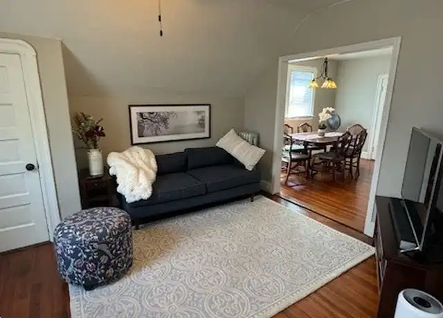 Property at 18 Belair Ave Unit 3rd, Providence, RI, 02906, 2 beds, 1 bath, [object Object]